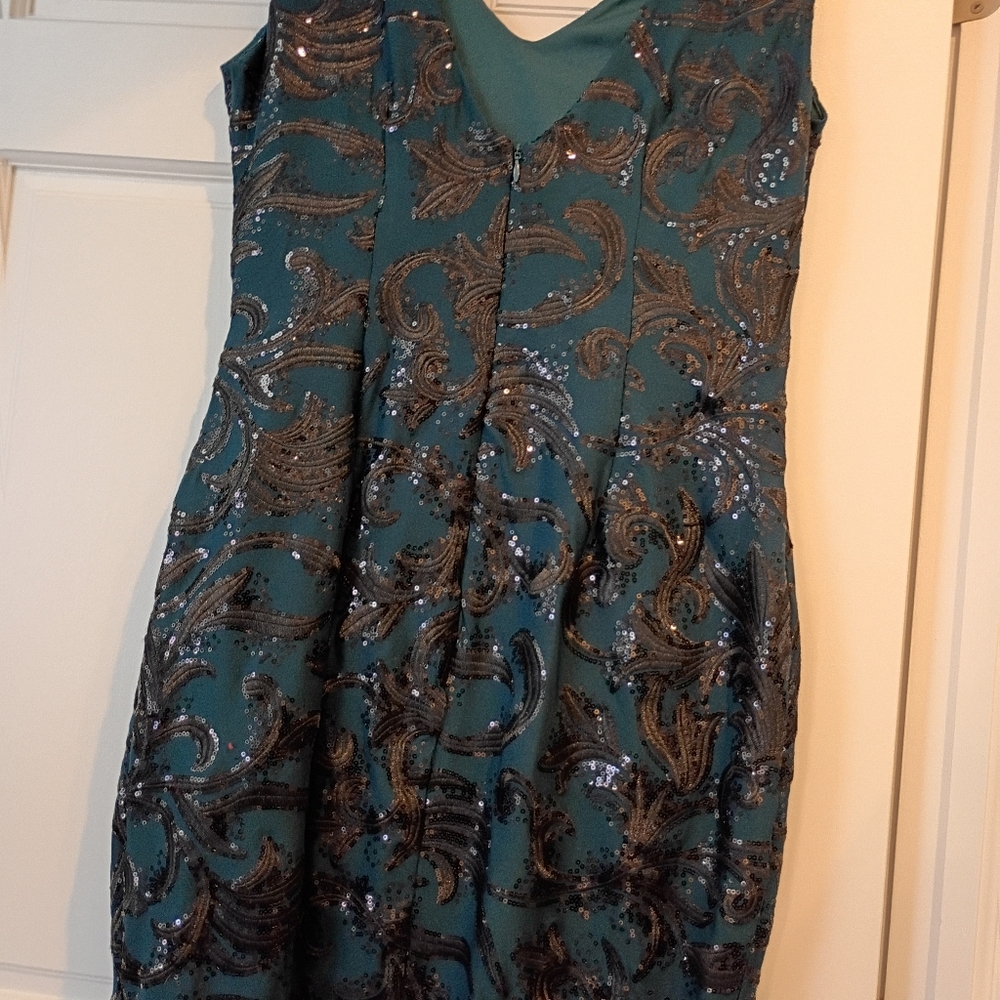 MARINA Green Knit Cocktail Dress With Black Embroidered & Sequined Pattern - Picture 5 of 5